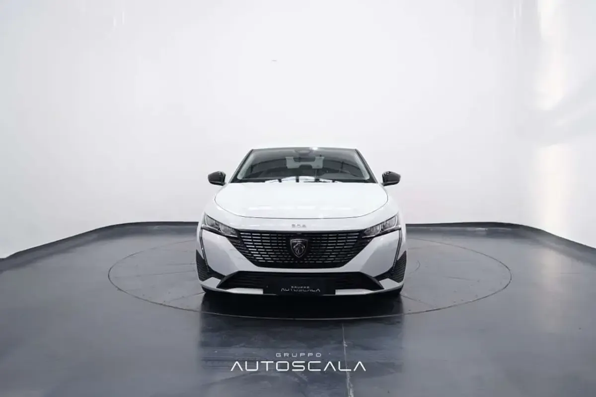 Usata Peugeot 308 Allure 131 CV (96 kW) 2024 Bianco okenite Berlina