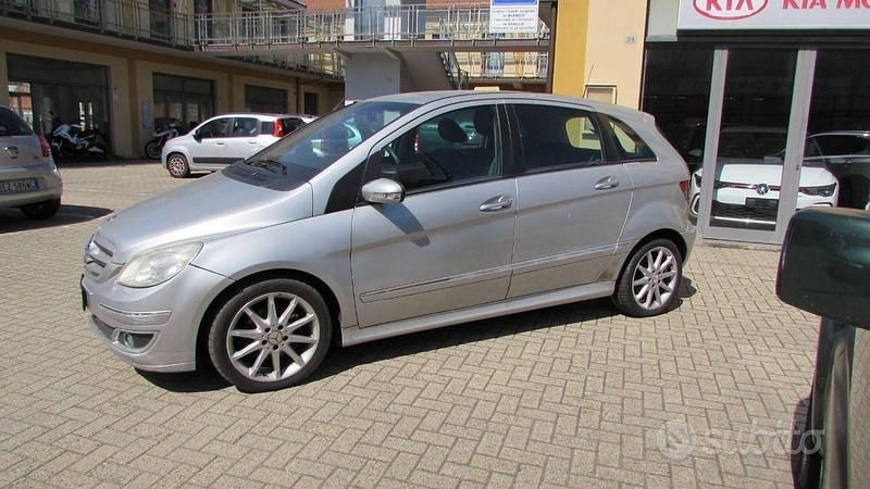 Usata Mercedes B180 109 CV (80 kW) 2007 Monovolume