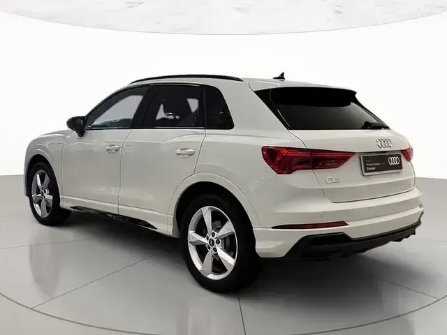 Usata Audi Q3 S-Line 150 CV (110 kW) 2025 Bianco ghiacciaio metallizzato SUV