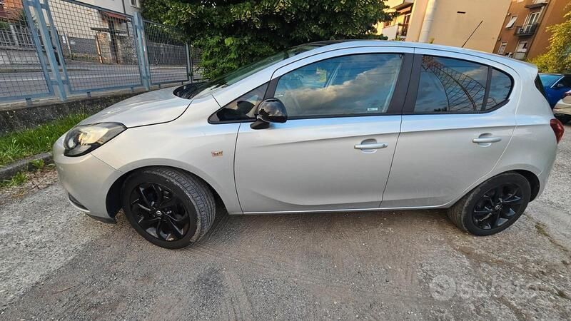 Grigio Usata 2018 Opel Corsa Due volumi | 7900 € (Buon prezzo) - Immagine 1/4