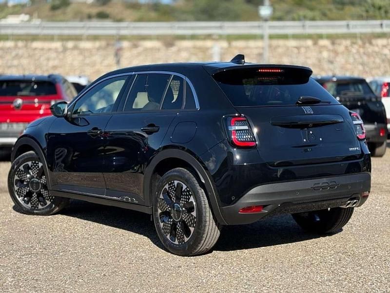 Nuova Fiat 600 La Prima 110 CV (80 kW) 2026 Nero SUV