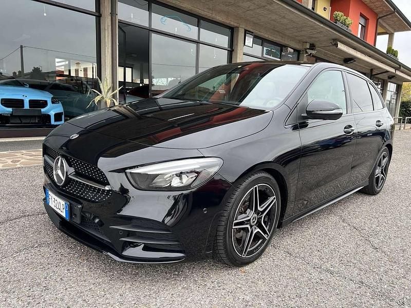 Usata Mercedes B200 Premium 150 CV (110 kW) 2019 Nero Monovolume