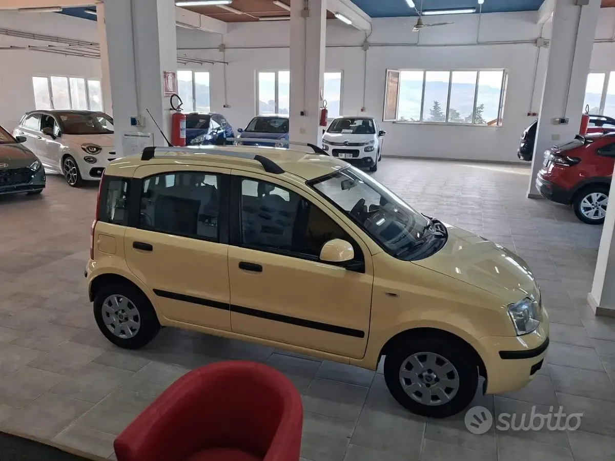 Usata Fiat Panda Dynamic 69 CV (50 kW) 2012 Giallo Utilitaria