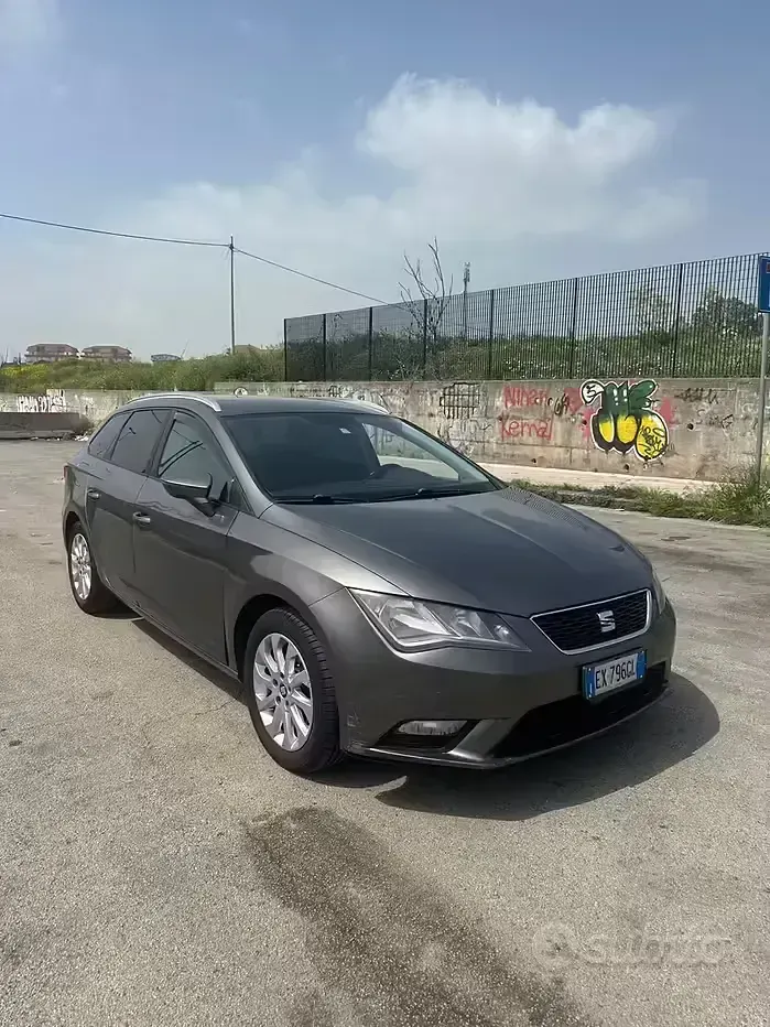 Usata Seat Leon 105 CV (77 kW) 2014 Grigio Station wagon
