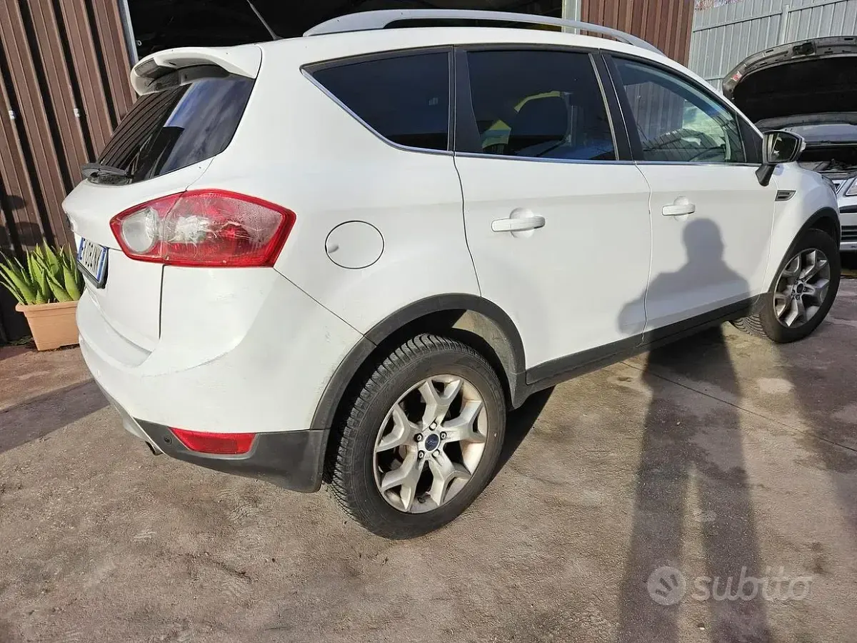Usata Ford Kuga 140 CV (102 kW) 2012 SUV