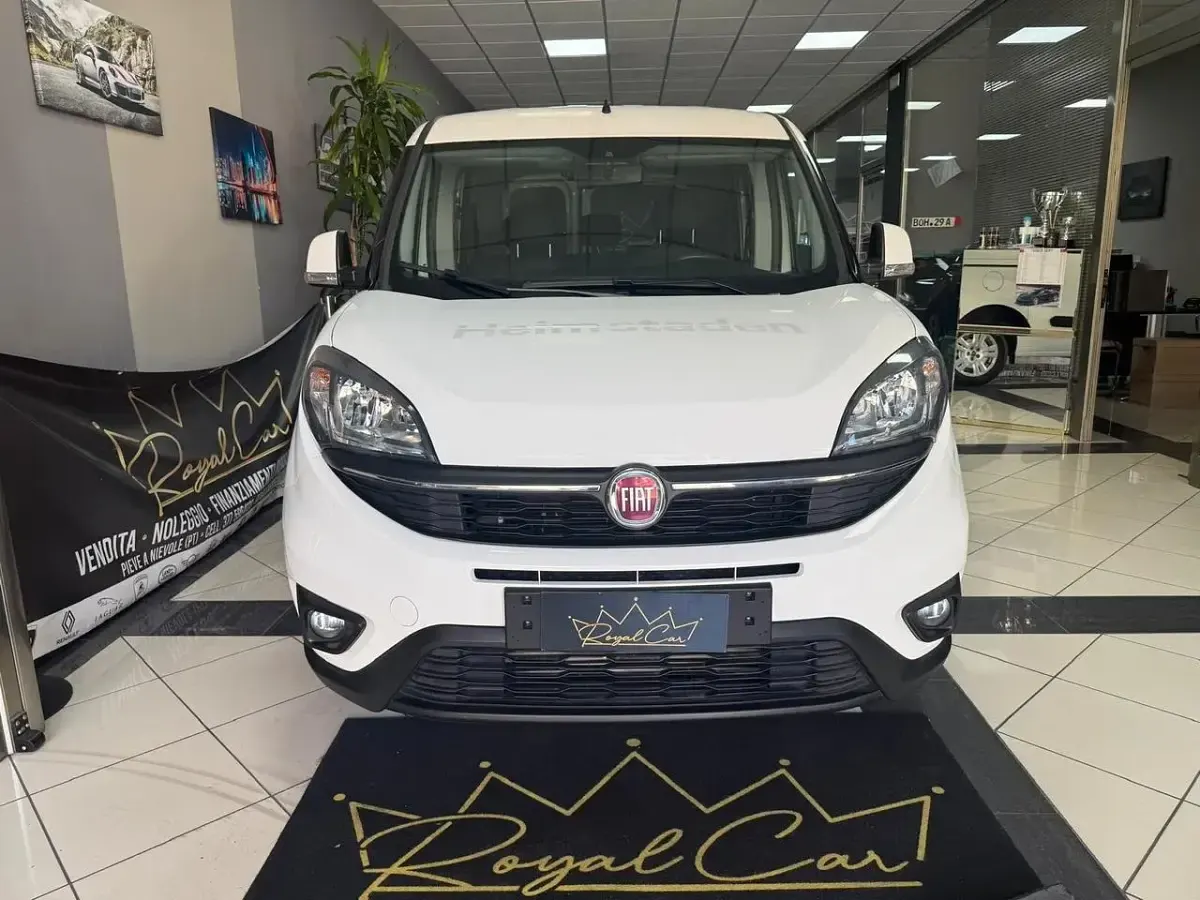 Usata Fiat Doblò Easy 95 CV (69 kW) 2021 Bianco Monovolume