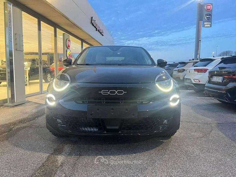 Usata Fiat 600 La Prima 101 CV (74 kW) 2025 Nero SUV