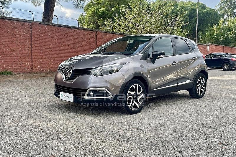 Usata Renault Captur 90 CV (66 kW) 2016 Grigio SUV