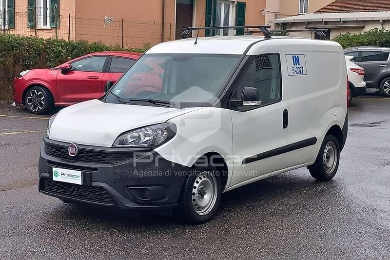 Usata Fiat Doblò Easy 105 CV (77 kW) 2021 Bianco Monovolume