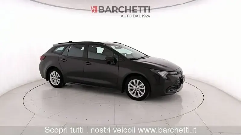 Usata Toyota Corolla Active 140 CV (102 kW) 2024 Marrone Station wagon