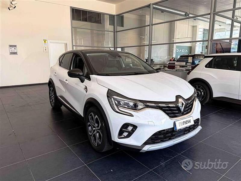 Usata Renault Captur Techno 91 CV (66 kW) 2022 Bianco nacré + nero etoilé SUV