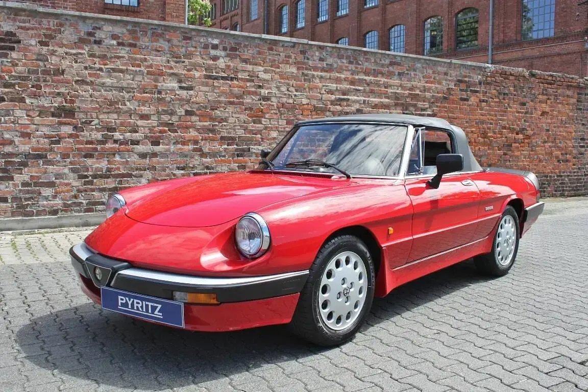 Usata Alfa Romeo Spider Quadrifoglio Verde 125 CV (91 kW) 1987 Rosso Cabrio