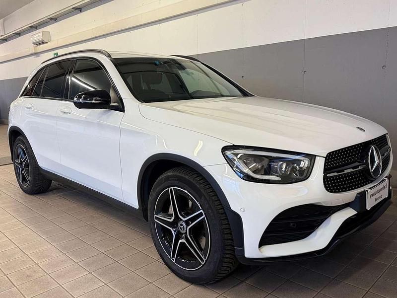 Usata Mercedes GLC300 245 CV (180 kW) 2020 Bianco SUV