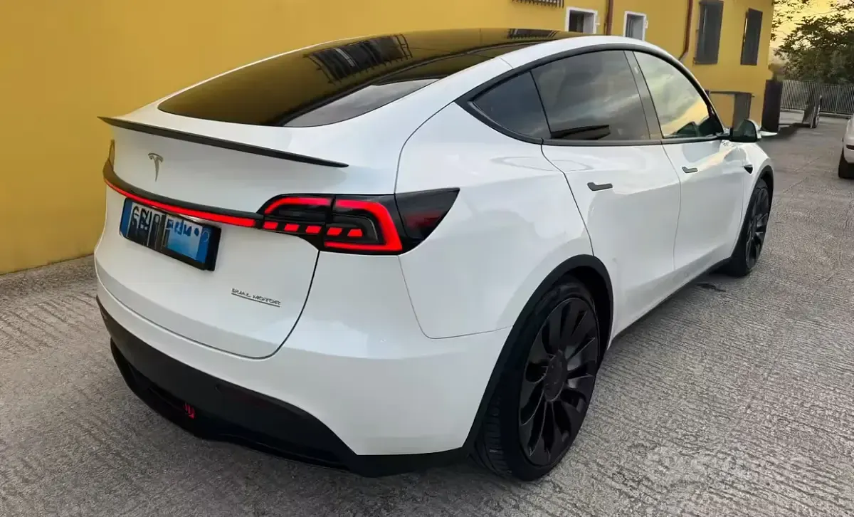 Usata Tesla Model Y Performance 185 kW (252 CV) 2023 Bianco SUV