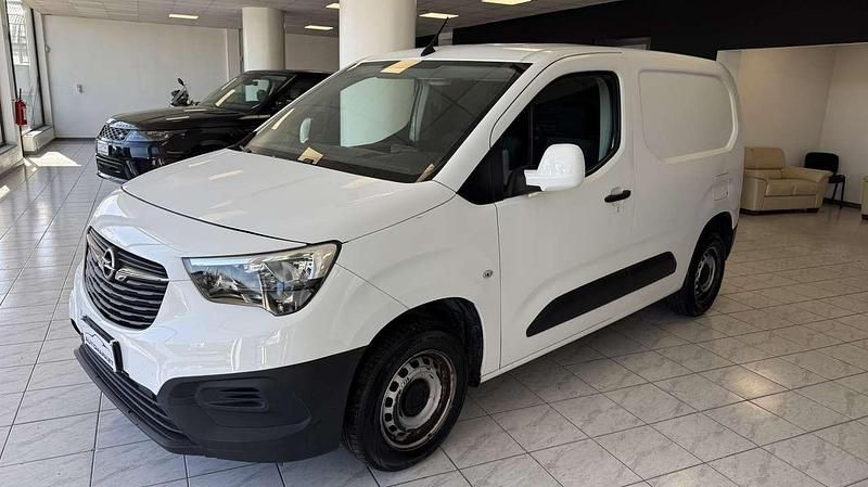 Usata Opel Combo Edition 75 CV (55 kW) 2020 Bianco Monovolume