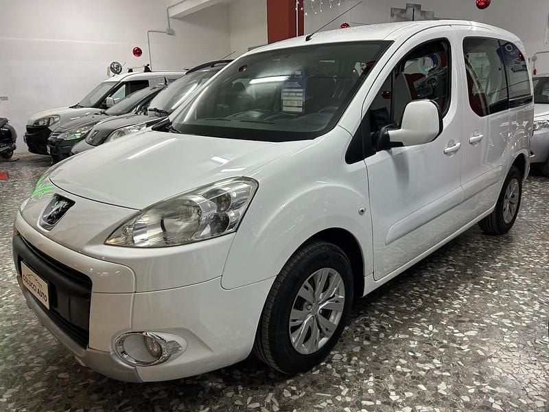 Usata Peugeot Partner Tepee 92 CV (67 kW) 2012 Bianco Monovolume