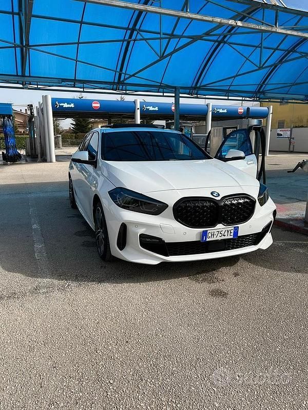 Usata BMW 120 M Sport 190 CV (139 kW) 2022 Bianco Utilitaria