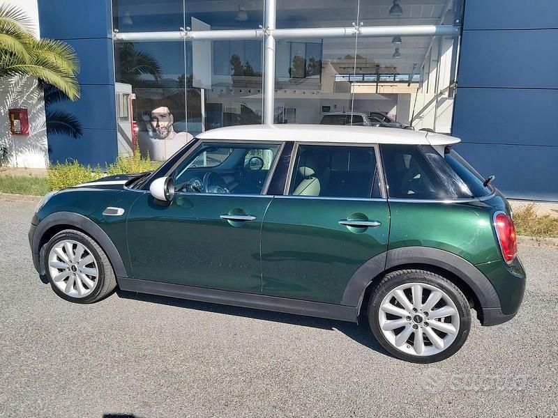 Käytetty Mini Cooper D 116 HP (85 kW) 2016 Vihreä Viistoperä