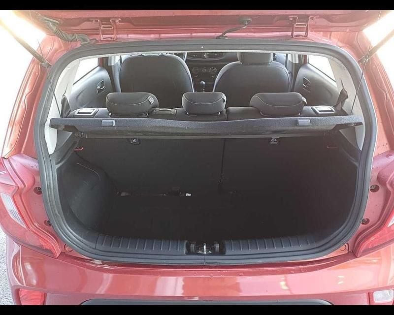 Usado Kia Picanto Urban 67 CV (49 kW) 2023 Rojo Utilitario