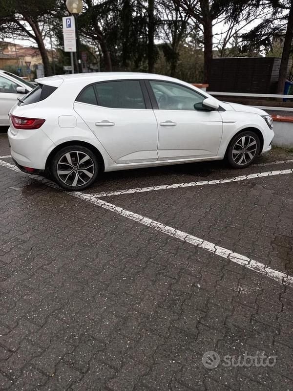 Usata Renault Mégane IV 140 CV (102 kW) 2018 Berlina