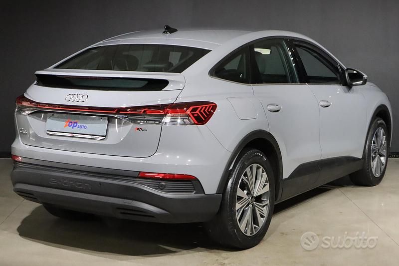 Usata Audi Q4 Sportback e-tron Ambiente 210 kW (286 CV) 2024 Grigio SUV