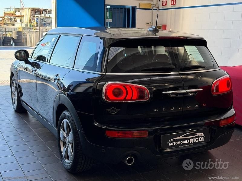 Usata Mini One Clubman 102 CV (75 kW) 2019 Nero Station wagon