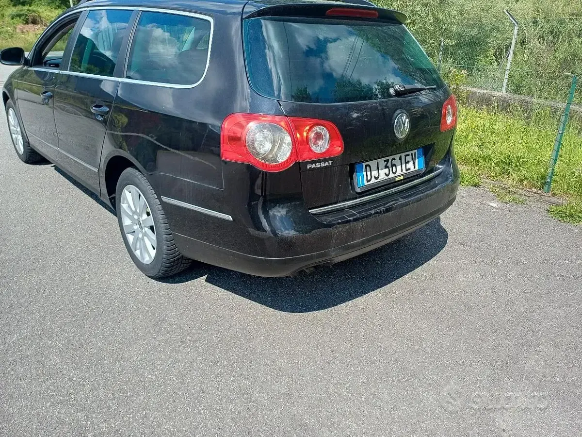Usata VW Passat 105 CV (77 kW) 2007 Nero Station wagon