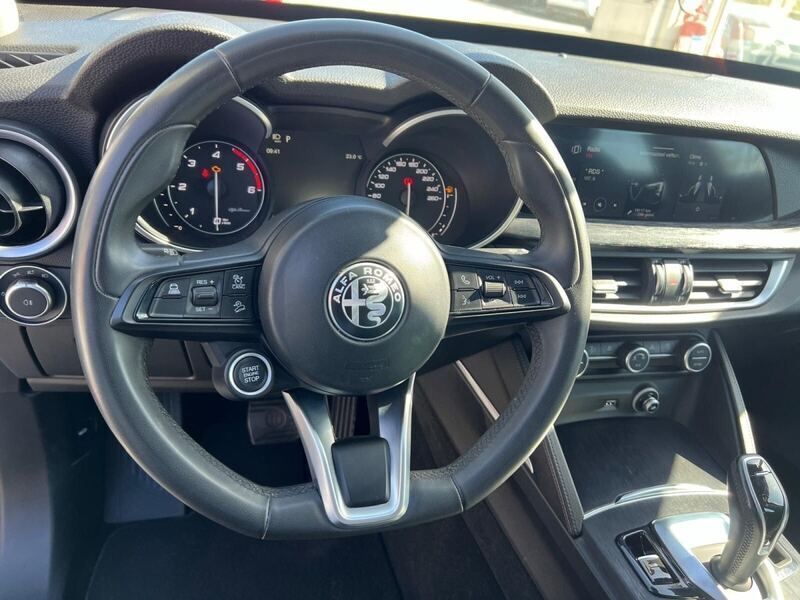 Usata Alfa Romeo Stelvio Business 160 CV (117 kW) 2020 Bianco SUV