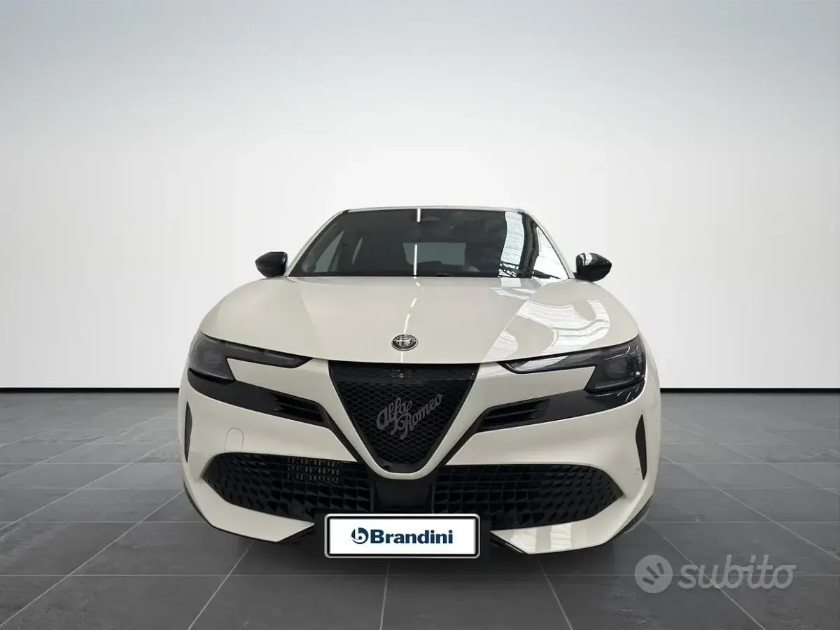 Nuova Alfa Romeo GT Junior Sprint 136 CV (100 kW) 2026 Bianco SUV