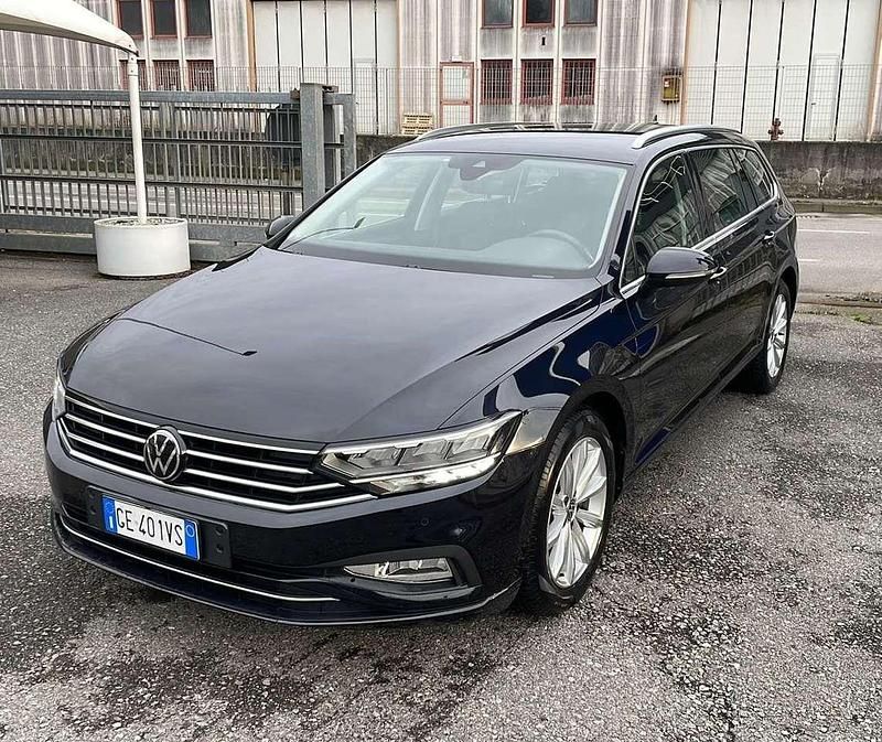 Usata VW Passat Business 122 CV (89 kW) 2021 Nero Station wagon