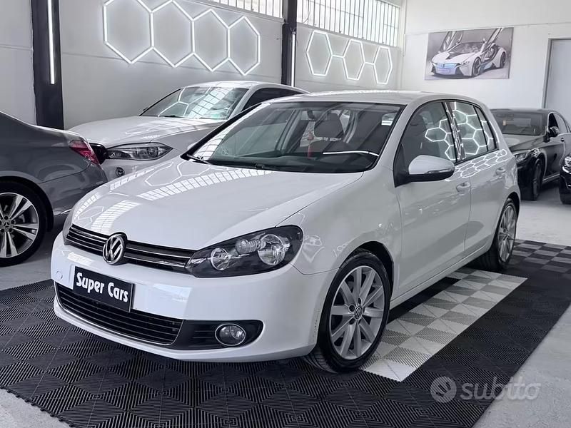 Usata VW Golf VI Highline 122 CV (89 kW) 2011 Bianco Utilitaria