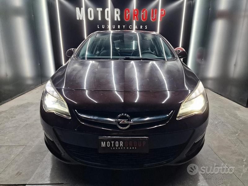 Usata Opel Astra 110 CV (80 kW) 2015 Berlina