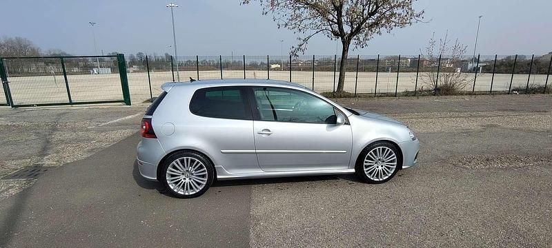 Usata VW Golf V R 250 CV (183 kW) 2007 Argento Berlina