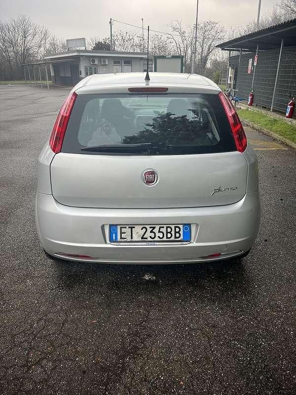 Usata Fiat Punto 69 CV (50 kW) 2013 Berlina