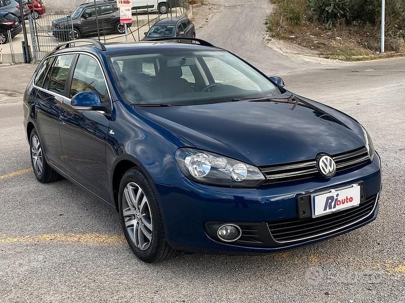 Usata VW Golf VI Highline 122 CV (89 kW) 2010 Blu Utilitaria