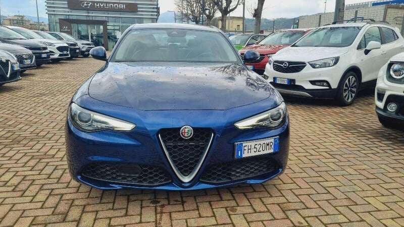 Blu Usata 2017 Alfa Romeo Giulia Business Tre volumi | 17.700 € (Super prezzo) - Immagine 1/4