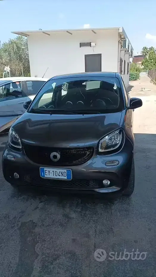 Usata Smart ForFour 71 CV (52 kW) 2015 Grigio Utilitaria