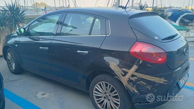 Usata Fiat Bravo 105 CV (77 kW) 2011 Nero Utilitaria