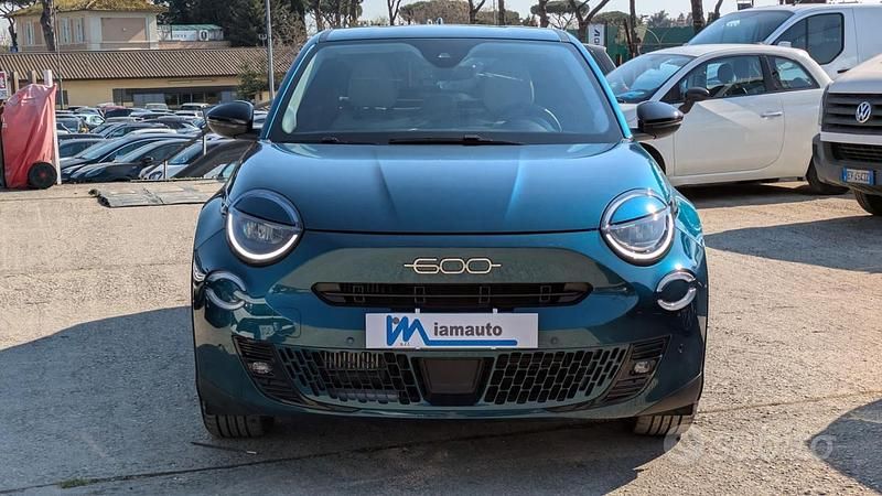 Usata Fiat 600 La Prima 110 CV (80 kW) 2025 Verde SUV