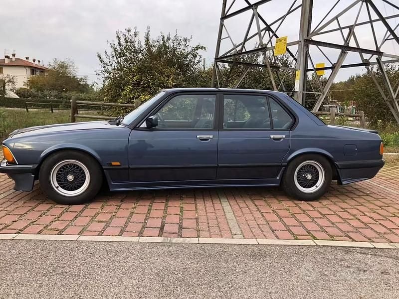 Usata BMW 745 220 CV (161 kW) 1987 Blu Berlina