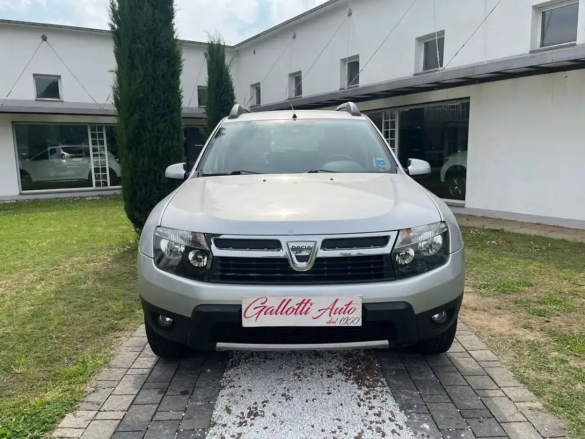 Usata Dacia Duster 105 CV (77 kW) 2013 Argento SUV