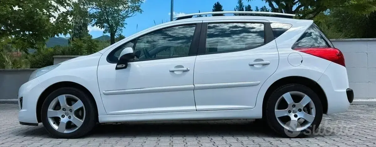 Usata Peugeot 207 Allure 92 CV (67 kW) 2012 Bianco Station wagon