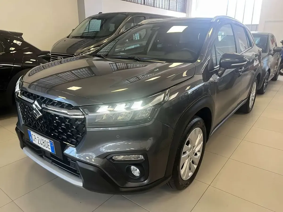 Usata Suzuki SX4 S-Cross 129 CV (94 kW) 2023 Grigio metallizzato SUV