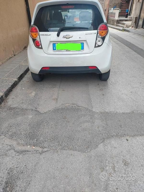 Usata Chevrolet Spark 68 CV (50 kW) 2011 Bianco Utilitaria