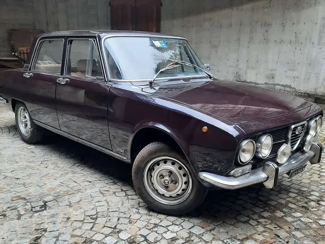 Usata Alfa Romeo 2000 109 CV (80 kW) 1975 Lilla Berlina