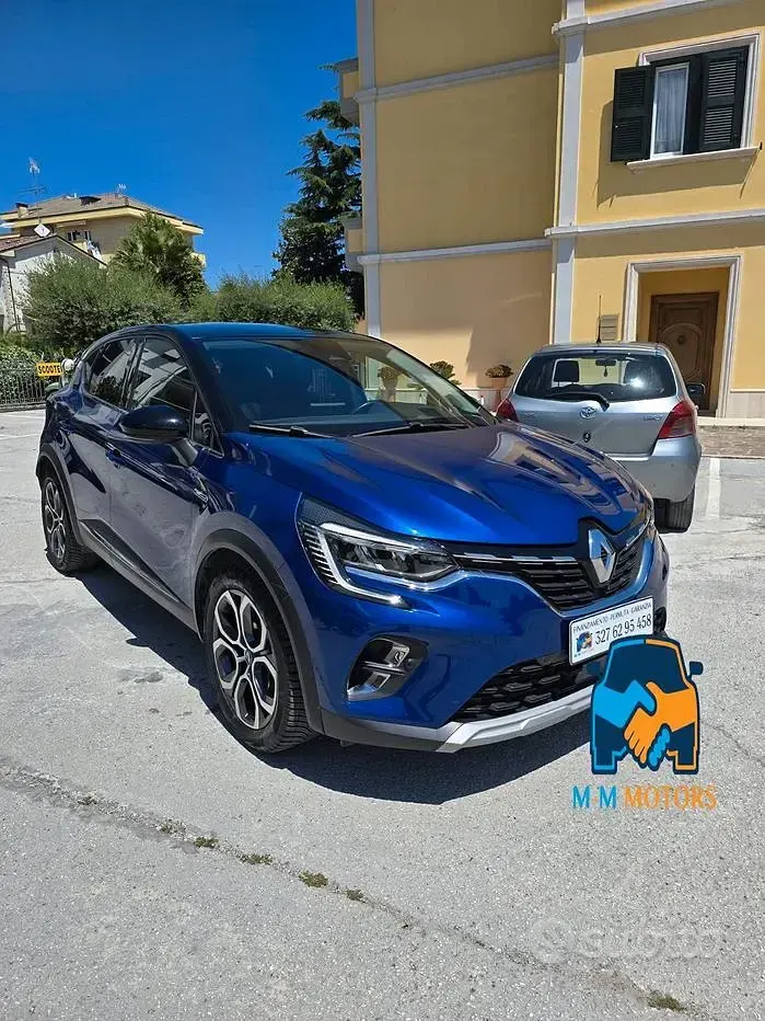 Usata Renault Captur Intens 92 CV (67 kW) 2020 Blu SUV