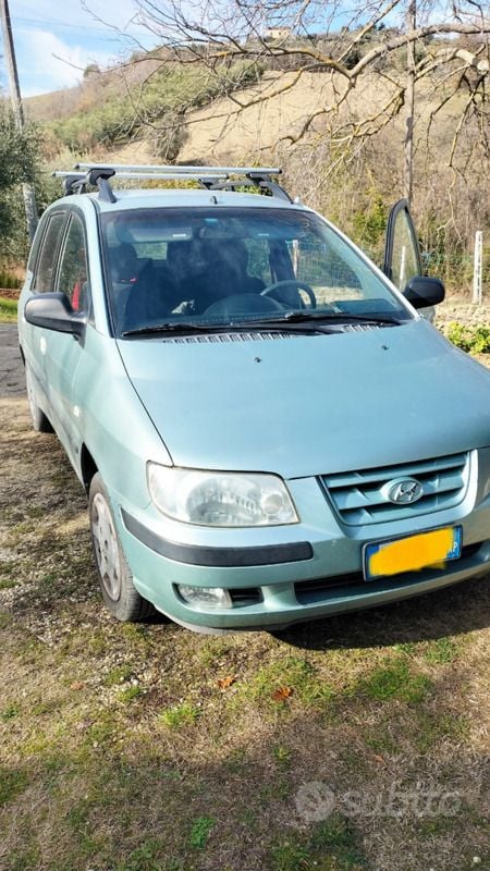 Verde Usata 2002 Hyundai Matrix Monovolume | 1640 € (Buon prezzo) - Immagine 1/4
