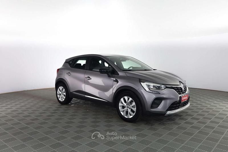 Usata Renault Captur Business 116 CV (85 kW) 2021 Grigio cassiopea SUV