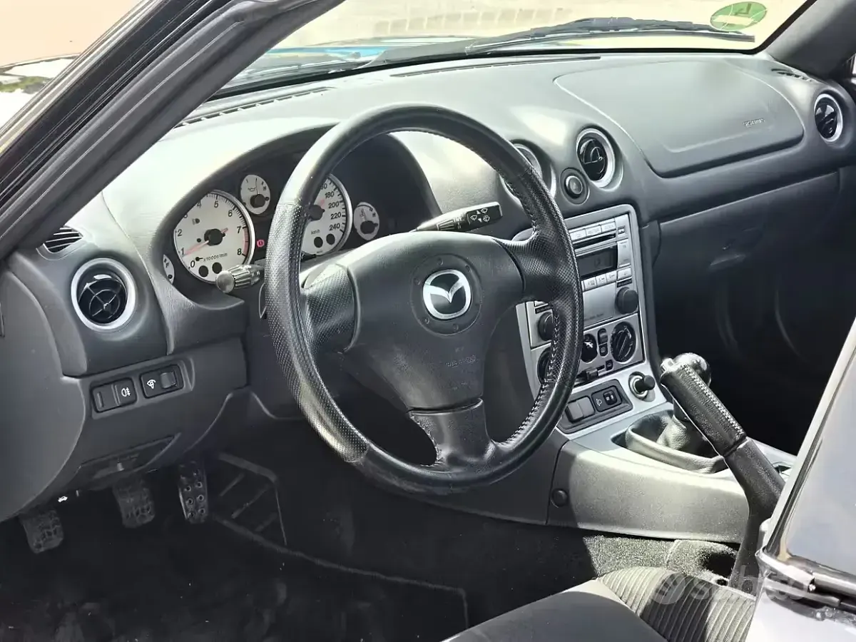 Usata Mazda MX5 110 CV (80 kW) 2004 Nero Cabrio
