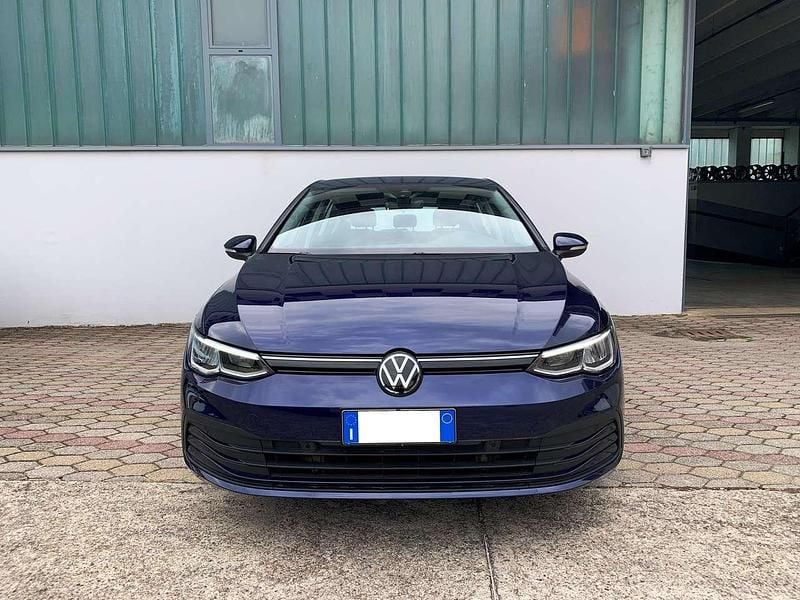 Usata VW Golf VIII Life 110 CV (80 kW) 2022 Blu/azzurro Berlina
